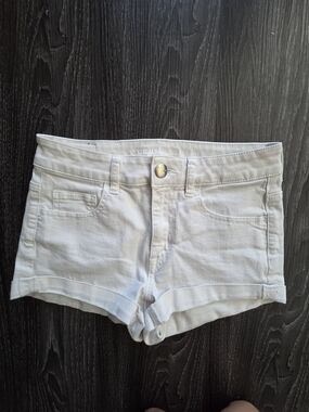 American Eagle White Shortie Shorts Size 4 Stretch Mid Rise
